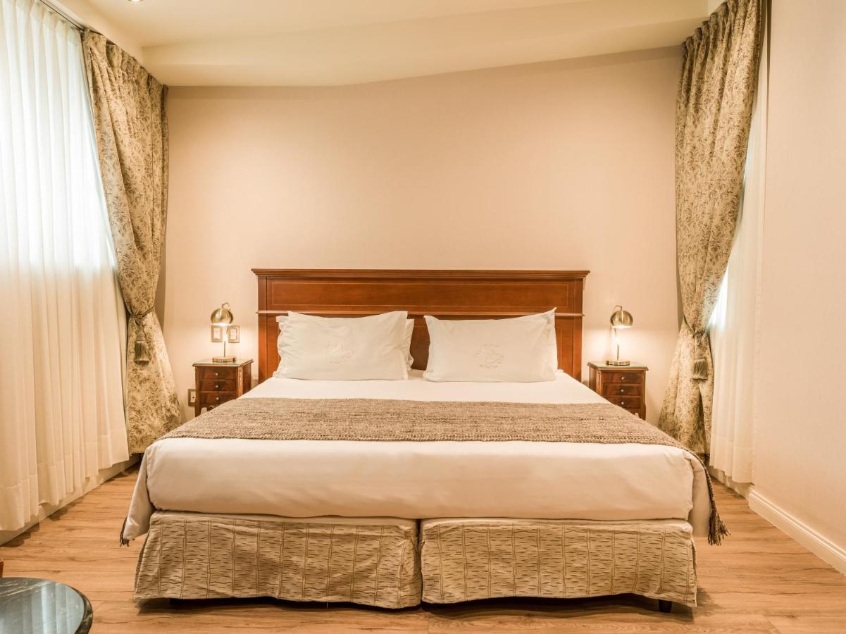 Melia Recoleta Plaza Hotel Буэнос-Айрес Экстерьер фото A bedroom at the hotel